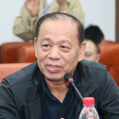 郭振河-中國人民解放軍中部戰(zhàn)區(qū)總醫(yī)院原骨科主任、主任醫(yī)師